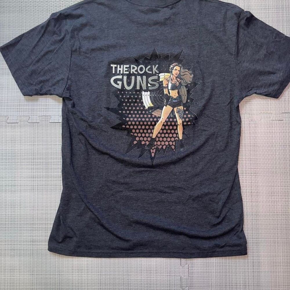 No-brand Men's Grey and Black T-shirt
